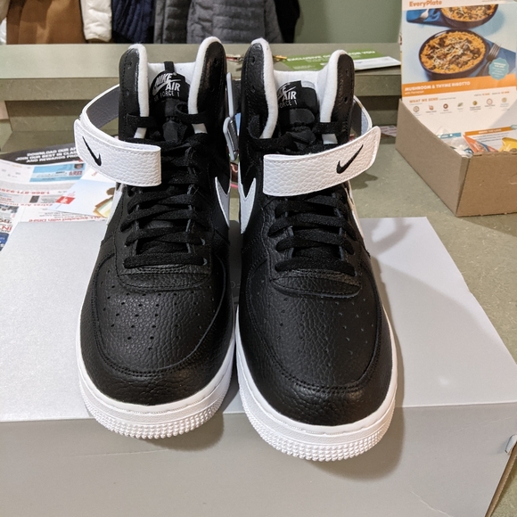 Men\'s Nike air force 1\'s size, 11.5 main image 12
